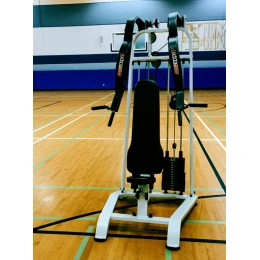 Хаммер для груди - жим вперед-вверх со сведением